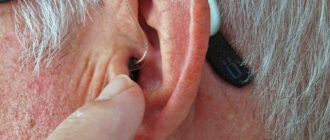 Чем отличается слуховой аппарат от усилителя слуха